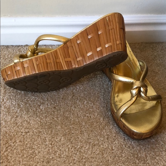 Gold Knot Wedges - Picture 2 of 4